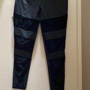 Yummie faux leather leggings with velvet